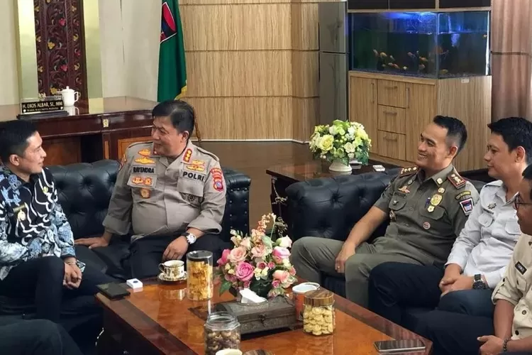 Binmas Polda Sumbar bersilaturrahmi dengan Wakil Wali Kota Padang .(Prokopim)