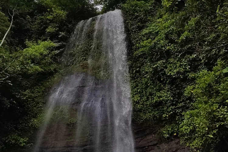  Air terjun jurang nganten termasuk salah satu wisata hidden gem di Jepara. (Instagram.com/ bee_cloth.jepara)