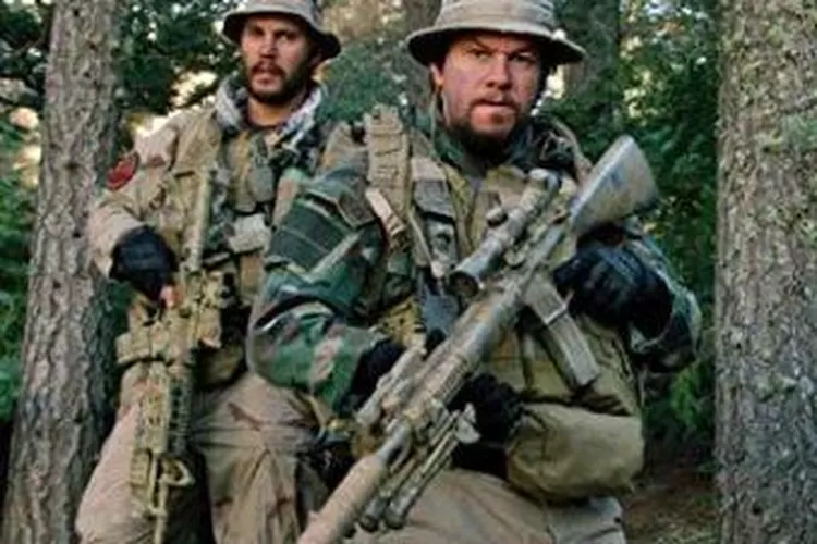 Sinopsis Lone Survivor Tayang Hari Ini di TV: Berdasarkan Kisah Nyata Misi  Tentara Amerika, Dibintangi Mark Wahlberg - ShowBiz