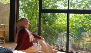 Hotel Unik di Bandung Ini Terbuat dari Anyaman Bambu yang Bikin Suasana Estetik, Bisa Berendam di Alam Terbuka!