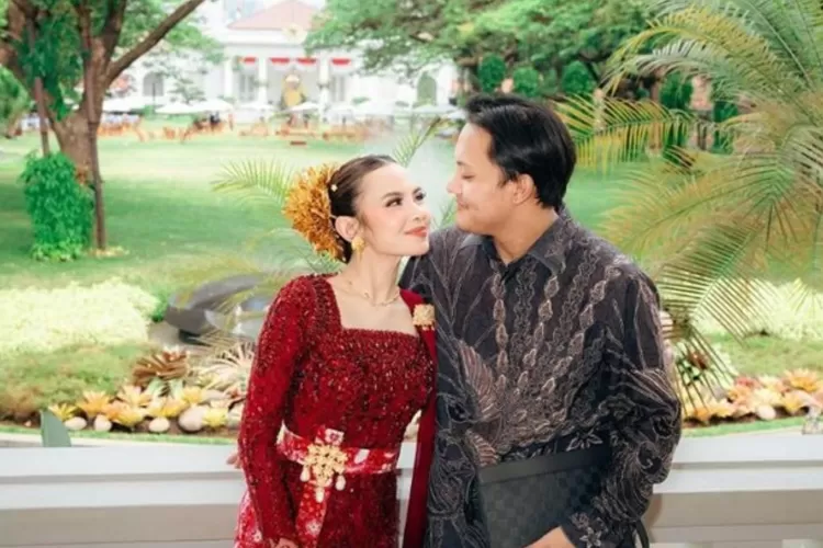 Potret Pasangan Artis Rizky Febian dan Mahalini (GenzDaily/dok: Instagram @rizkyfbian)