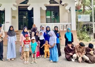 Gelar Aksi Berbagi Kasih, KOPRI PMII Cianjur Salurkan Paket Sembako untuk Yatim dan Lansia di Gedung PCNU