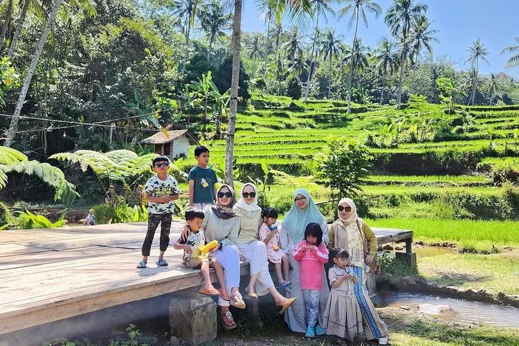 pesona wisata Sumber Mata Air Cimincul (Sumber : Instagram @dinasugianti)
