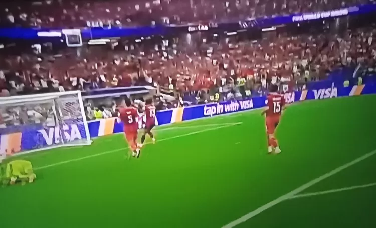 Tampak suasana pertandingan Prancis vs Maroko, Mbappe gagal mengeksekusi penalti pada menit 58. (Dok.Tangkapan layar TVRI)