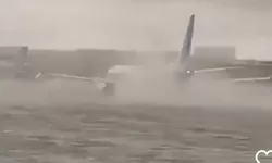 Penampakan Banjir di Bandara Internasional Dubai, Pesawat Tenggelam Ratusan Penerbangan Tertunda