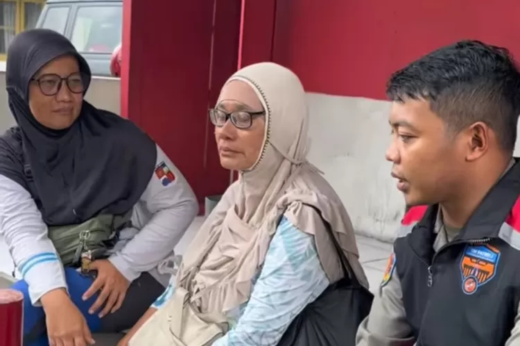 Kisah Emak-emak Pengemis Viral, Dari Hidup Di Jalanan Hingga Harapan ...