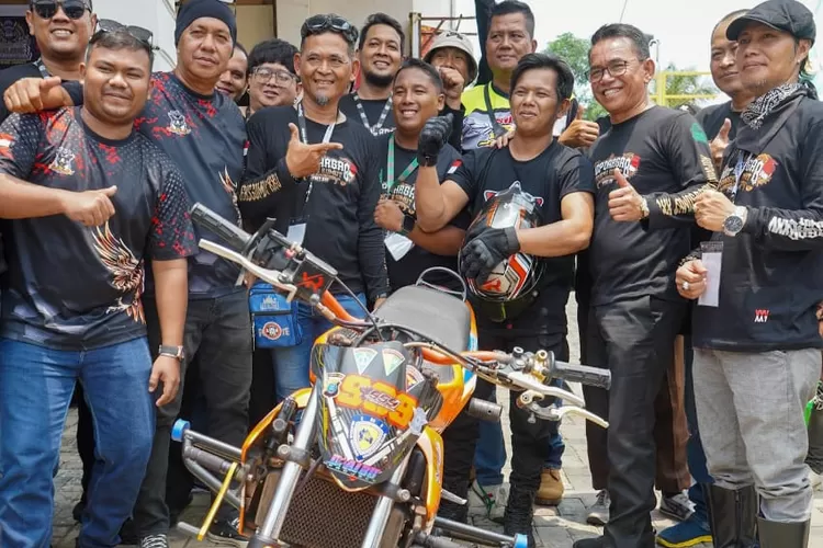 Wakil Walikota Zakiyuddin hadiri Kopdar gabungan Bikers di Marelan Square, Minggu (7/9/2025).