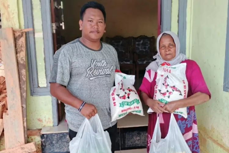  Kegiatan ini menjadi wujud kepedulian mahasiswa olahraga terhadap korban bencana yang tengah membutuhkan uluran tangan dan dukungan nyata di lapangan.