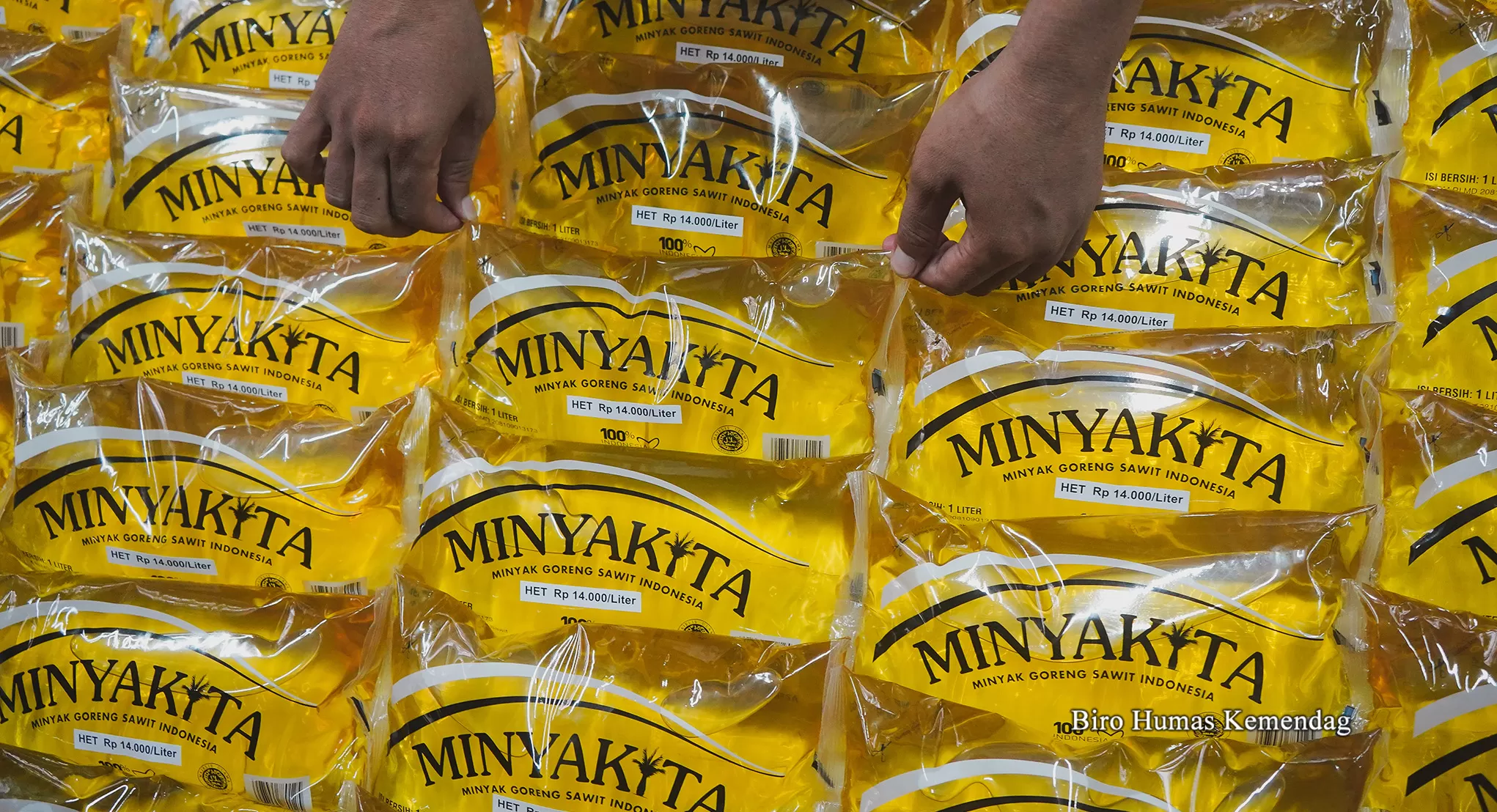 PalmCo menjaga harga Minyakita tetap terkendali selama Ramadhan hingga Idul Fitri dengan menekan harga di tingkat distributor sekaligus meningkatkan produksi agar pasokan tetap tersedia di pasar.