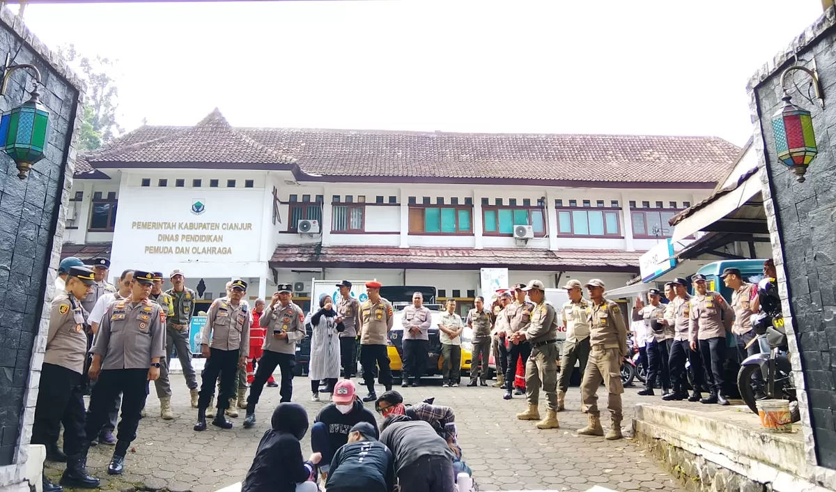 Demo LKMM di Disdikpora Cianjur. (FOTO: Ist)
