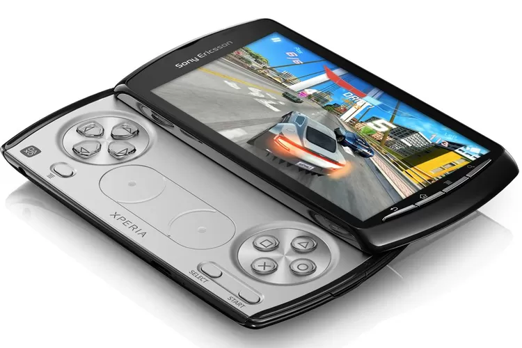 SONY Xperia Play. Xperia Play dulu terlalu maju. Ayaneo Pocket PLAY hadir di era yang lebih siap dengan ekosistem gaming mobile matang. (Dok. Istimewa)