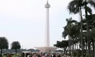 Kawasan Monas Dipadati Ribuan Pengunjung