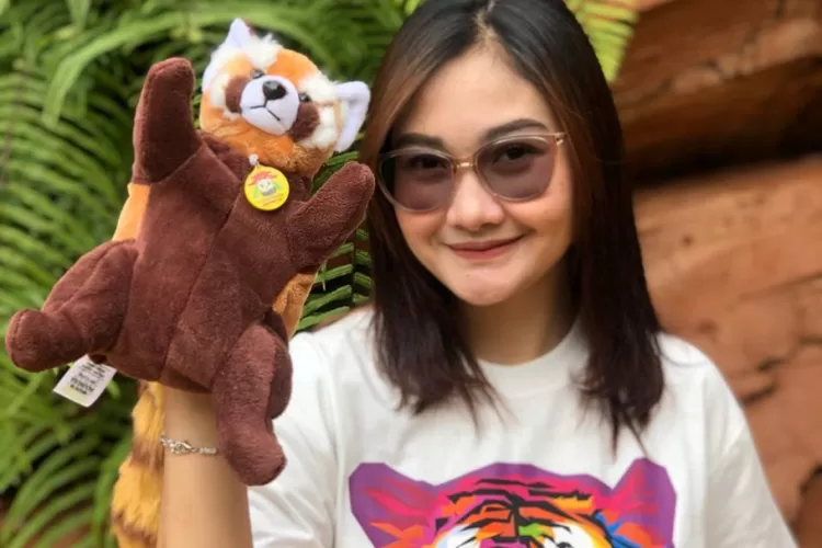 Salah satu souvenir Taman Safari Bogor yang bisa pengunjung dapatkan lewat promo.