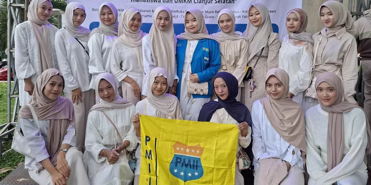 KOPRI STISIP Guna Nusantara Cianjur gelar aksi bagi takjil. (FOTO: Ist)