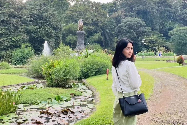 pesona kebun raya bogor untuk destinasi wisata yang sangat menarik bagi para pecinta alam (Sumber : Instagram @laely_alb18)