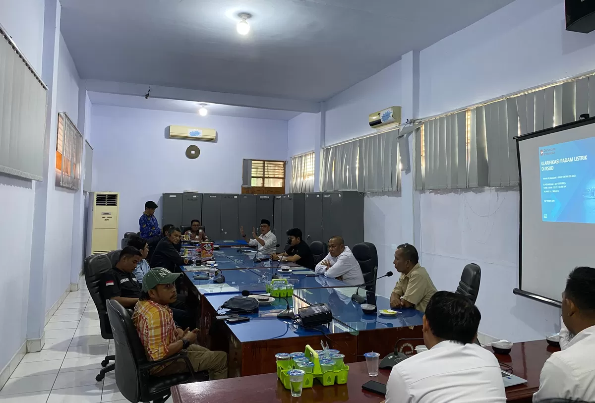 Suasana RDP Komisi II DPRD Bulukumba bersama RSUD Bulukumba dan ULP PLN Panrita Lopi. 