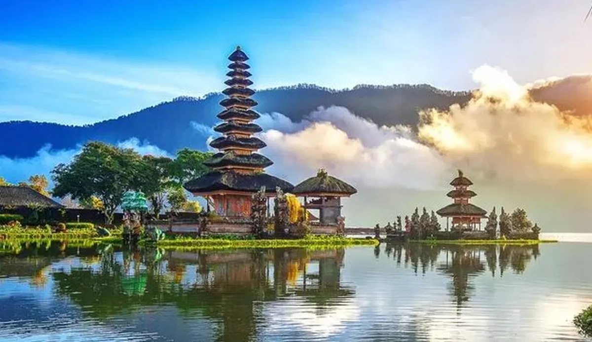 Objek wisata Pulau Bali yang cukup menjanjikan, pendapatan pungutan wisatawan asing ke Bali tahun 2025 tembus Rp369 miliar./net