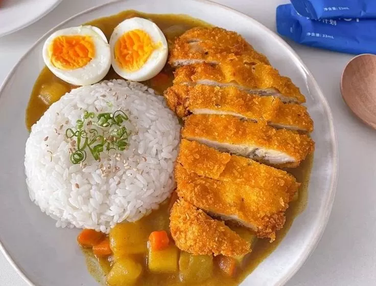 Bogamania: Resep Simple Japanese Chicken Katsu Curry Rice, Menu Rumahan ala Restoran Jepang (Kliksolonews/dok X Eaatsimple)