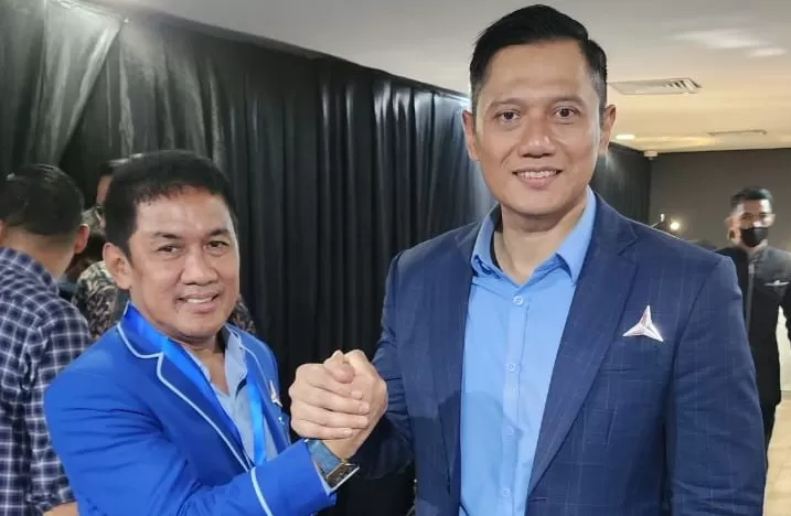 Sekretaris DPD Demokrat Provinsi Jambi Syamsu Rizal bersama Ketua Umum Partai Demokrat Agus Harimurti Yudhoyono (ist)
