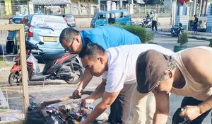 Hijaukan Bantaran Kali Baru, Lurah Ratujaya Depok Pimpin Aksi Jumat Bersih