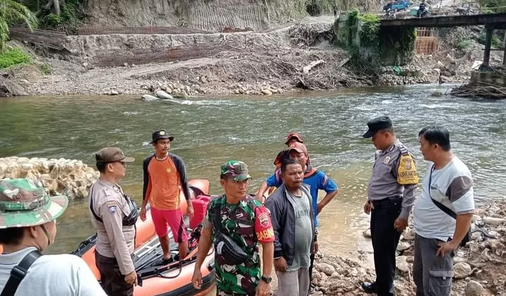 Pencarian korban tenggelam di Tapanuli Tengah (Rudi Imelda )