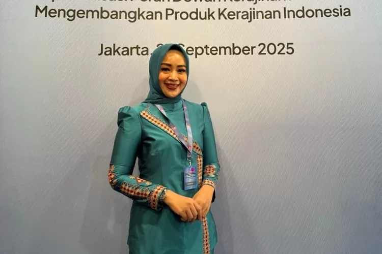 Ketua Dekranasda Abdya, Ny Ratna Sari Dewi Safaruddin