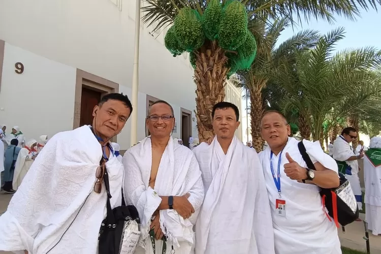 Camat Tapos, Abdul Mutolib di Mekah sedang bertugas di Tanah Suci menjadi Petugas Haji Daerah (PHD), Selasa (28/5). (DOKUMEN PRIBADI ABDUL MUTOLIB)