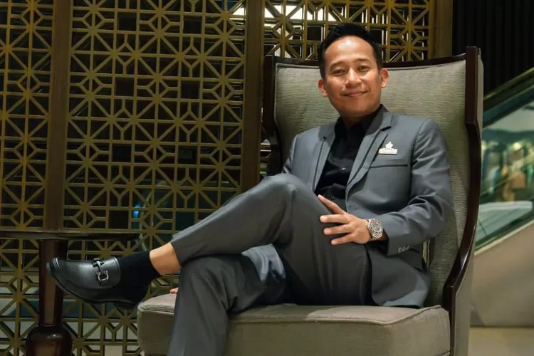 Denny Cagur tanggapi video promosi judi online yang viral. Ia kooperatif ikuti proses hukum dan serahkan kasus ke polisi. (foto: instagram @dennycagur / HukamaNews.com)