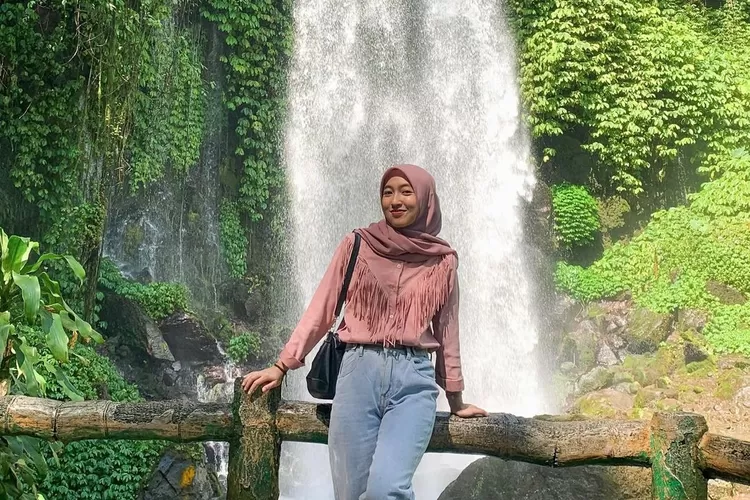 3 rekomendasi wisata di Karanganyar (Sumber - Air Terjun Jumog : Instagram @tiamonika._)
