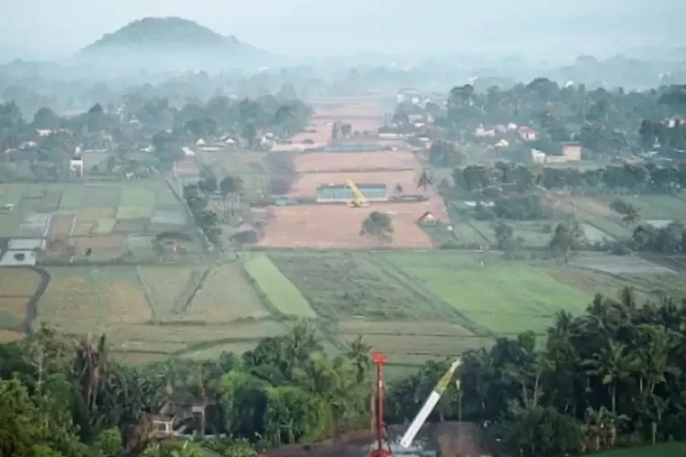 Ilustrasi pembebasan lahan untuk 2 proyek jalan tol tambahan di Sumatera Utara yang akan mempermudah koneksi menuju Danau Toba. (Instagram: pupr_bpjt)
