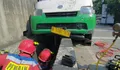 Mobil Terperosok di Jl M Saidi Raya Dievakuasi