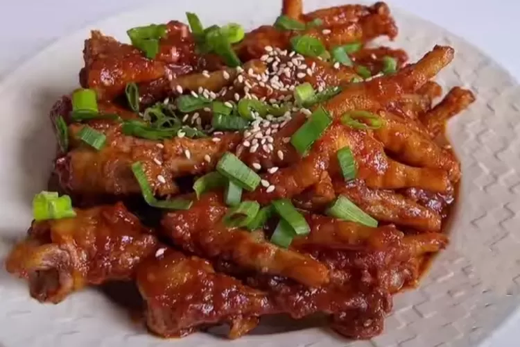Serbu yuk resep Dakbal nih, makanan khas Korea Selatan, soal rasa ...