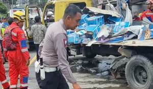 Tabrakan Beruntun di Puncak Dipicu Truk Boks Bermutan Air Mineral yang Alami Rem Blong