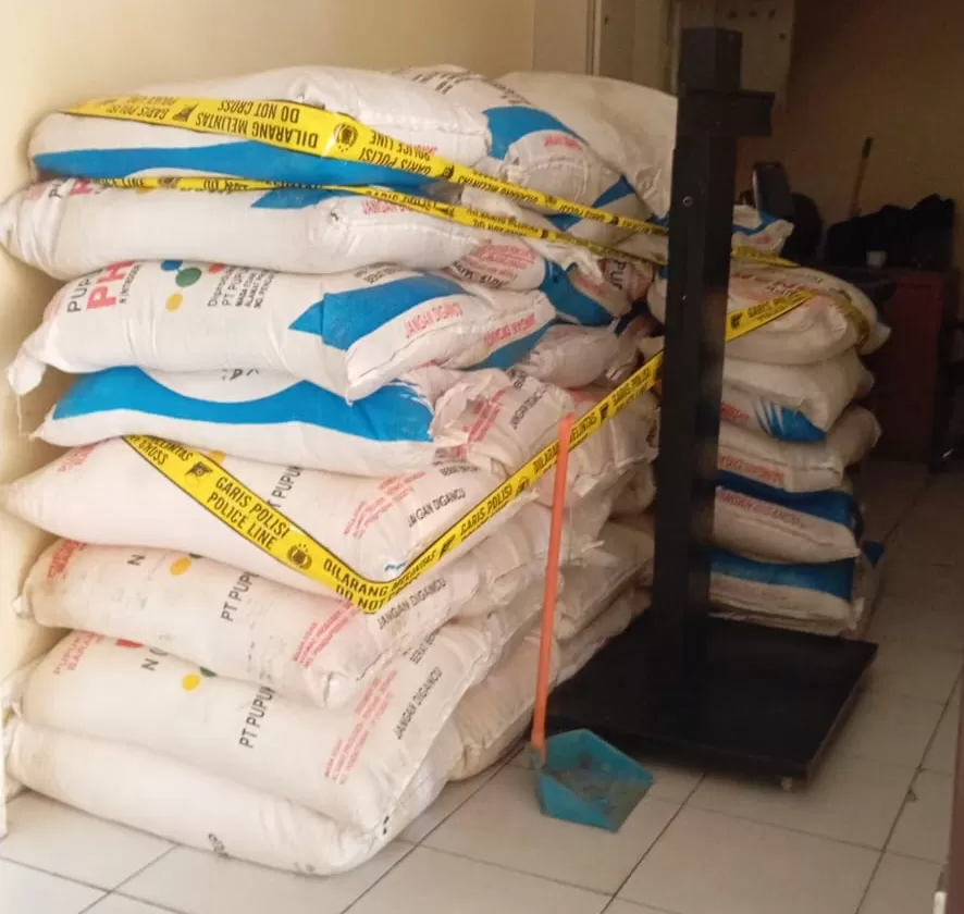 PUPUK SUBSIDI: Barang bukti pupuk bersubsidi berhasil diamankan oleh Polres PPU kerja sama dengan Dinas Pertanian PPU. (ISTIMEWA)