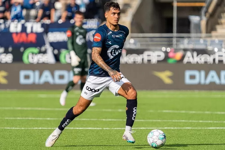 Shayne Pattynama ungkapkan Borussia Dortmund adalah klub impiannya (Instagram @s.pattynama)