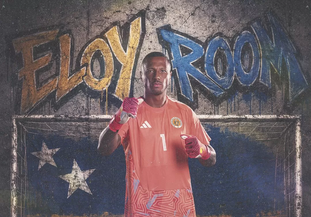 Profil Eloy Room, Kiper Curacao yang Cetak Rekor 15 Penyelamatan di Piala Dunia 2026. (Kliksolonews/dok X Curacao Team)