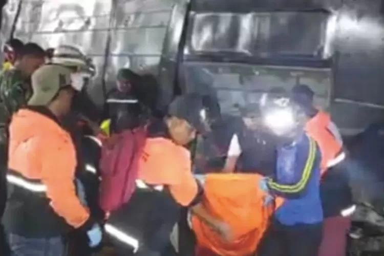 Ini Nama 11 Orang Korban Meninggal Kecelakaan Bus Rombongan SMK Lingga ...