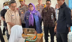 Kunjungi SPPG di Koltim, DPR-RI Pastikan Program MBG Berjalan Optimal 