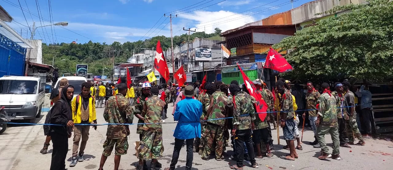 Aksi demonstrasi KNPB di Kota Jayapura pada Rabu, 24 September 2025. (CENDERAWASIH POS/KAROLUS DAOT)