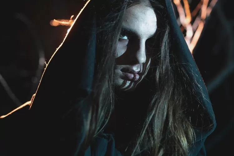 Ini dia tanda orang yang iri dngki akut dengan pencapaian anda (Freepik)