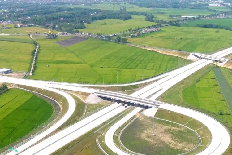 Ilustrasi Jalan Tol Kapal Betung di Sumatera Selatan yang akan dibuka pada H-7 dan H+ 7 lebaran Hari Raya Idul Fitri tahun 2024. Tol ini merupakan bagian dari Jalan Tol Trans Sumatera (JTTS). (Instagram: pupr_bpjt)