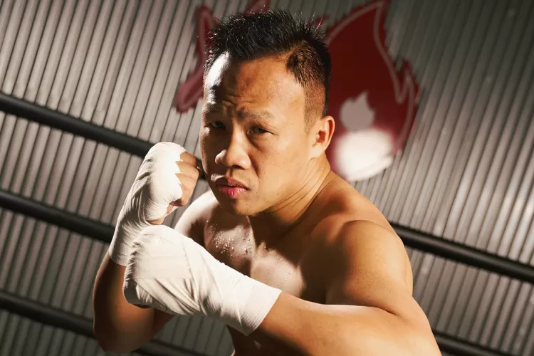 Daud Yordan berpose jelang pertarungan lawan George Kambosos Jr. (MPRO International)