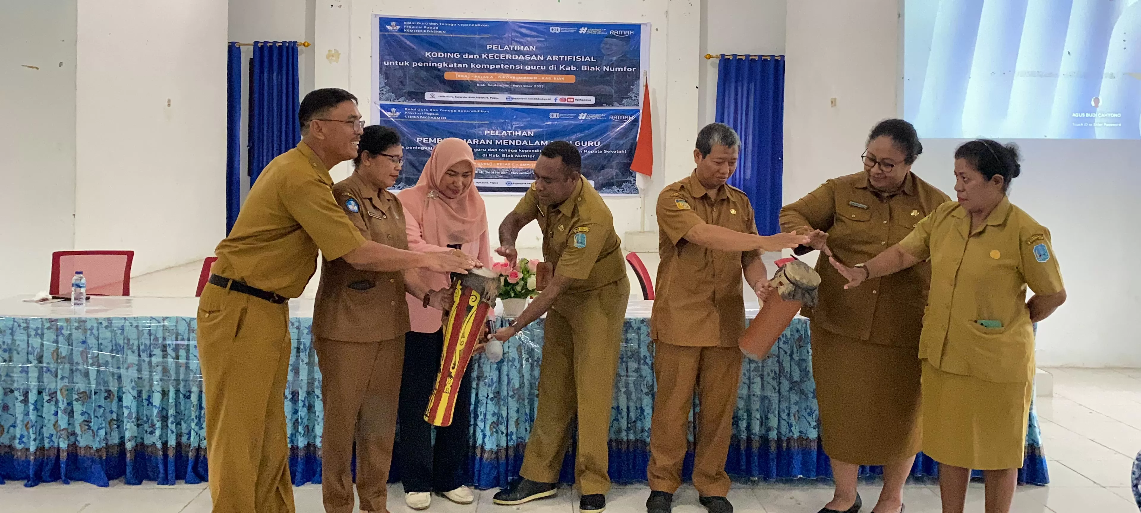 Pembukaan kegiatan Sosialisasi Kurikulum baru untuk Coding dan Artificial Intellegence (AI), Senin (1/9) (CENDERAWASIH POS/ISMAIL)