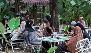 Harga Masih Terjangkau Meski Cafe Bintang 5! Yuk Ngabuburit ke Dendy Sky View Cafe di Tulungagung