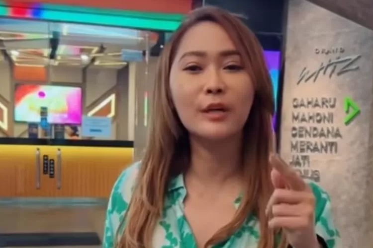 Inul Daratista dan pelaku usaha diajak bicara oleh Kemenkeu.  (Instagram @inul.d / HukamaNews.com)