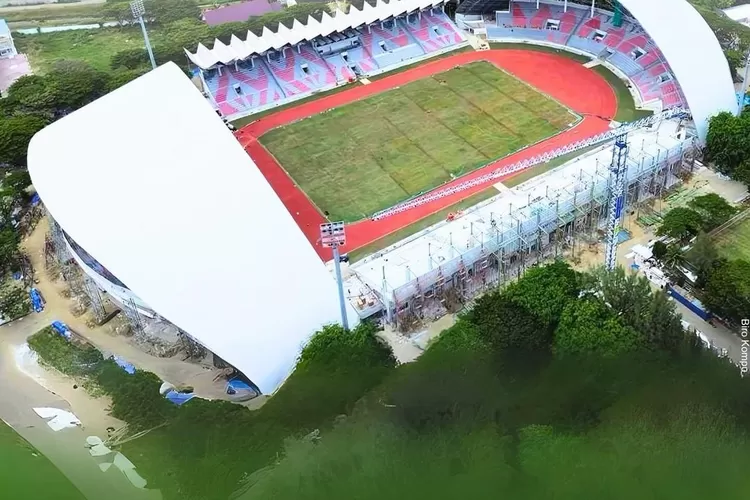 Provinsi Aceh terus menggesa proses pembangunan dan renovasi Stadion Harapan Bangsa. Stadion ini nantinya akan menjadi gelanggang sepak bola minimalis yang modern. (Instagram: kemenpupr)
