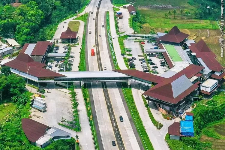 Ilustrasi rest area besar terlengkap yang ada di Jalan Tol Padang-Sicincin, Sumatera Barat. Tol ini merupakan bagian dari Jalan Tol Trans Sumatera (JTTS). (Instagram: pupr_bpjt)