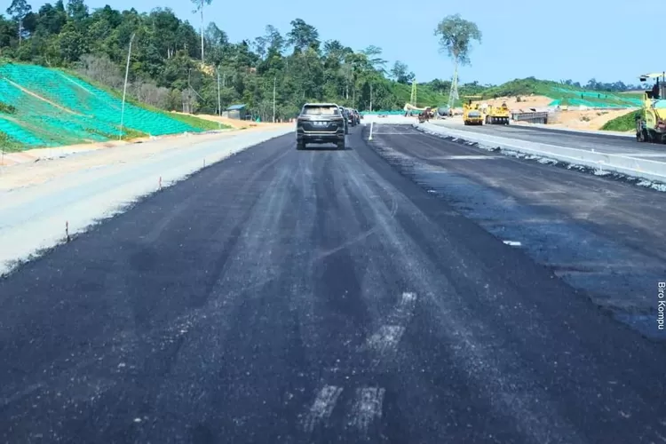 Ilustrasi proyek Jalan Tol Trans Sumatera (JTTS) yang akan coba dituntaskan Presiden Jokowi di tahun terakhir ia menjabat sebagai Kepala Negara di tahun 2024. (Instagram: kemenpupr)