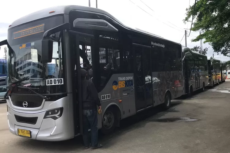 Armada Biskita Trans Depok yang sedang terparkir di Terminal Depok, Kelurahan Depok, Kecamatan Pancoranmas, beberapa waktu lalu. (ANDIKA EKA/RADAR DEPOK)