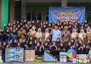 Transformasi Calon Guru, Mahasiswa PGMI Unisla Pamerkan Puluhan Karya Inovatif Berbasis Potensi Lokal